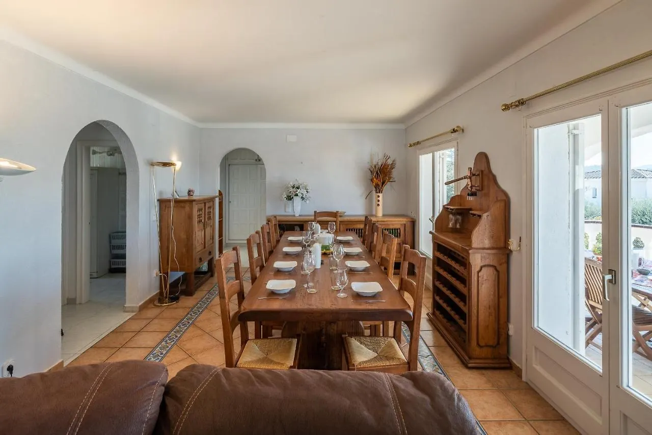 Holiday Home Adriana L'Escala Spain
